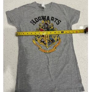 Harry Potter Hogwarts Crest Graphic T-Shirt Gray Tultex 213 Women Small